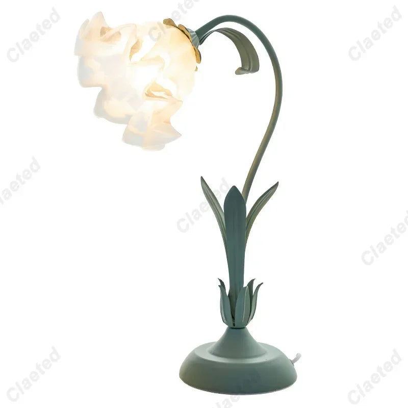 Retro French Romantic Flower Desk Lamp Atmosphere Sense Bedside Table Lights Cream Style Pastoral Country for Home Bedroom
